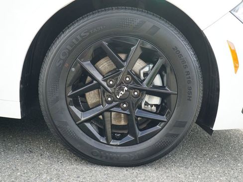 Used 2025 Kia K5 LXS FWD image 26