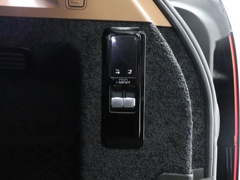 Used 2023 Land Rover Range Rover SE image 46
