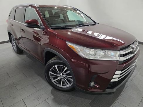 Used 2019 Toyota Highlander XLE image 7