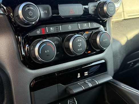 Used 2024 RAM 1500 Laramie image 19