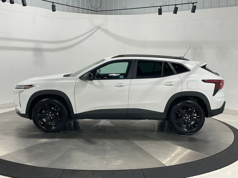 Used 2025 Chevrolet Trax ACTIV image 14