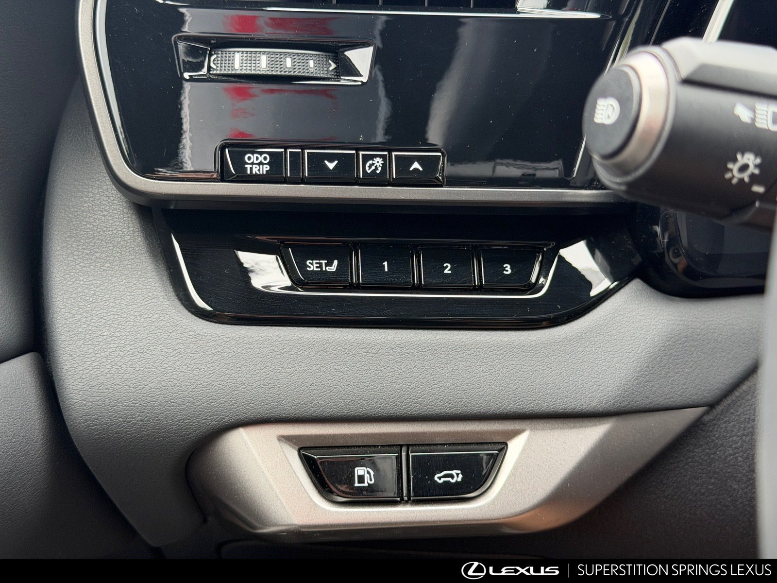 Certified 2025 Lexus RX 350h w/ Convenience Package AWD/4WD image 18