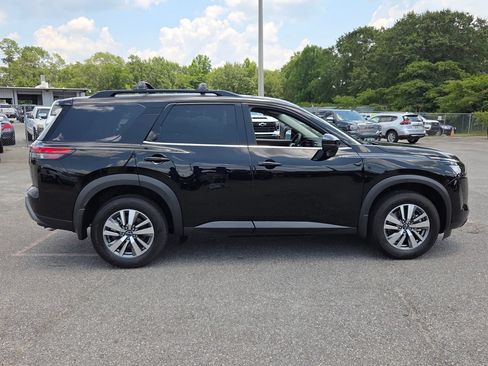 New 2026 Nissan Pathfinder SL FWD image 11