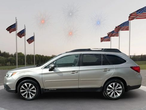 Used 2016 Subaru Outback 3.6R Limited AWD/4WD image 3