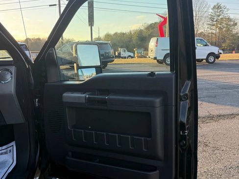Used 2016 Ford F250 Lariat w/ Lariat Ultimate Package AWD/4WD image 38