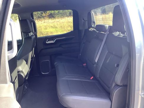 Used 2024 GMC Sierra 1500 SLT image 32