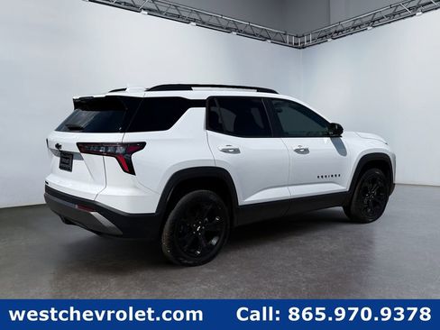 New 2026 Chevrolet Equinox LT w/ Convenience Package II FWD image 3