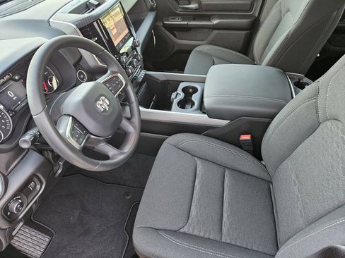 New 2026 RAM 1500 Express AWD/4WD image 15