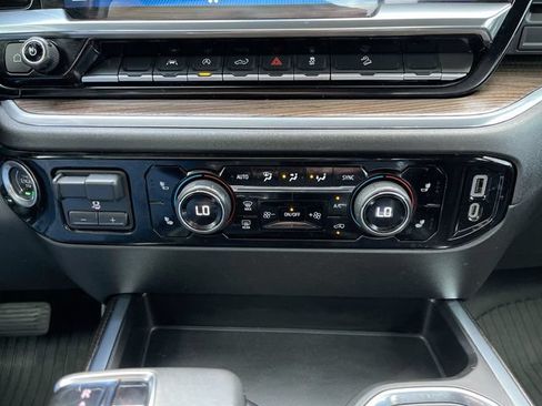 Used 2022 Chevrolet Silverado 1500 RST AWD/4WD image 35