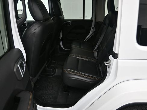 Certified 2021 Jeep Wrangler Unlimited Sahara image 22