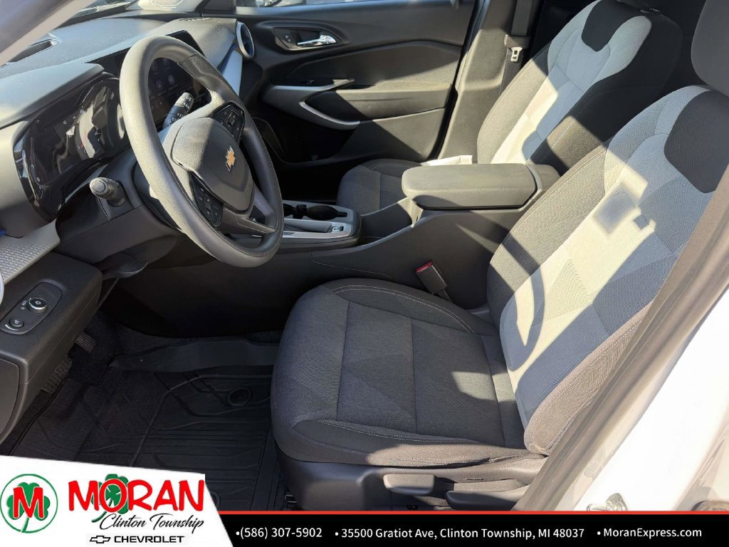 Certified 2024 Chevrolet Trax LS w/ LS Convenience Package FWD image 18