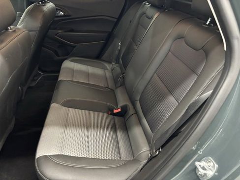 Used 2025 Chevrolet Trax LT image 8