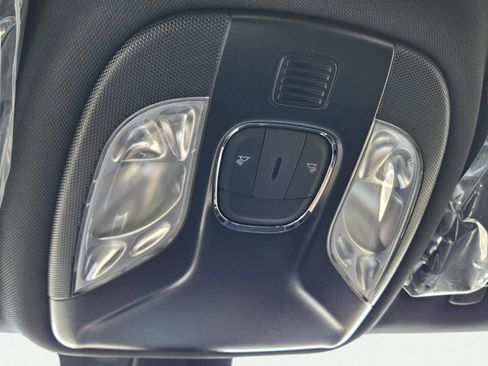 New 2026 Jeep Compass Latitude image 30