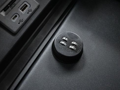 Used 2021 GMC Yukon Denali w/ LPO, Illumination Package image 23