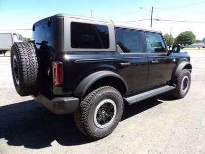New 2026 Ford Bronco Outer Banks w/ Sasquatch Package