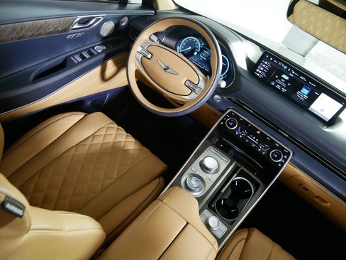 Used 2024 Genesis GV80 3.5T Advanced AWD/4WD image 9