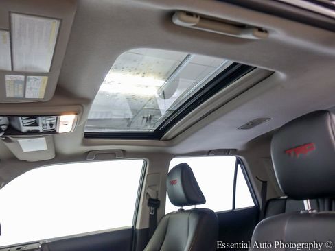 Used 2023 Toyota 4Runner TRD Off-Road Premium w/ Off Road Premium Plus Package image 12