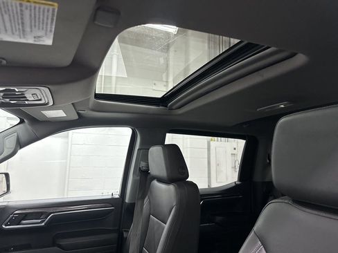 Used 2024 Chevrolet Silverado 1500 LTZ w/ LTZ Premium Package image 34