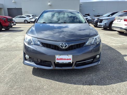 Used 2013 Toyota Camry SE FWD image 19