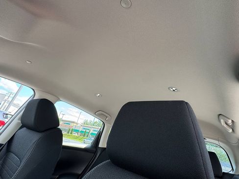 Used 2025 Honda HR-V LX image 17