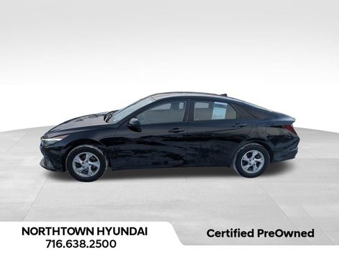 Certified 2023 Hyundai Elantra SE image 3