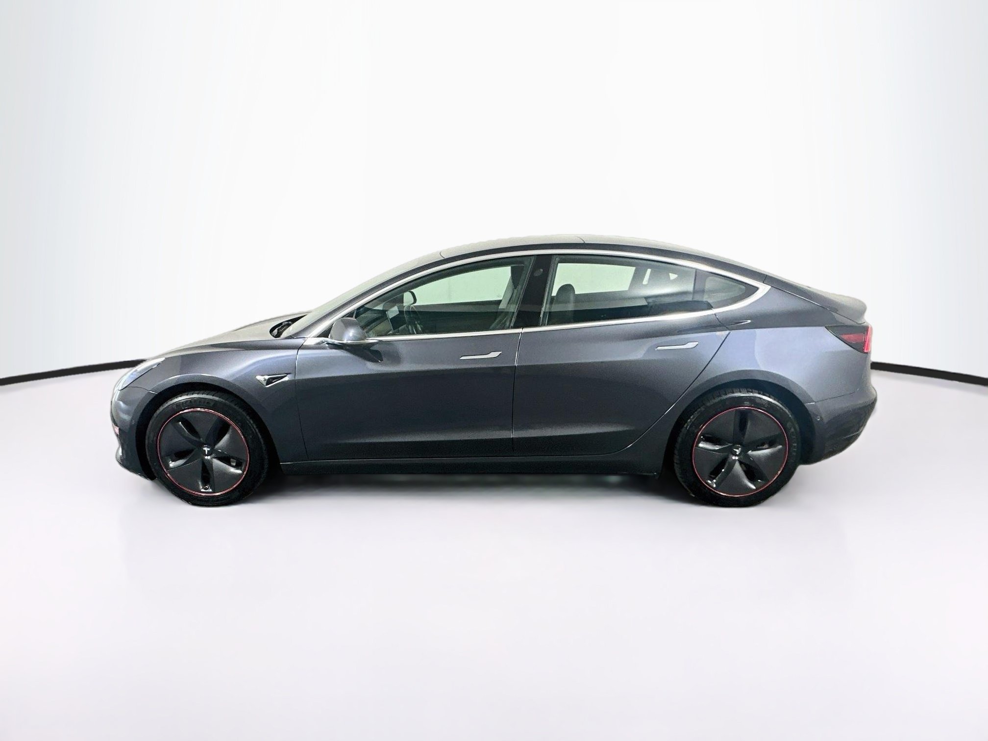 Used 2018 Tesla Model 3 Mid Range RWD image 4
