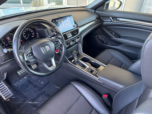 Used 2022 Honda Accord Sport image 9