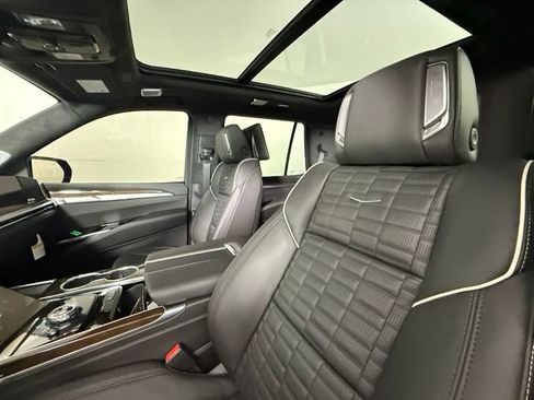 Certified 2026 Cadillac Escalade Platinum Sport AWD/4WD image 6