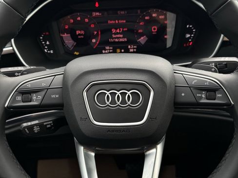 New 2025 Audi Q3 2.0T Premium image 32