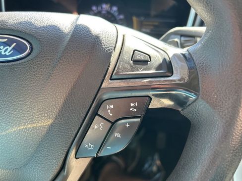 Used 2020 Ford Fusion SE image 21