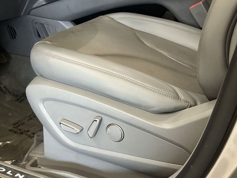 Used 2021 Lincoln Nautilus Reserve FWD image 13