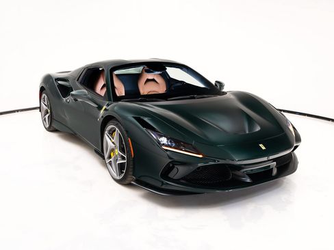 Certified 2022 Ferrari F8 Tributo RWD image 21