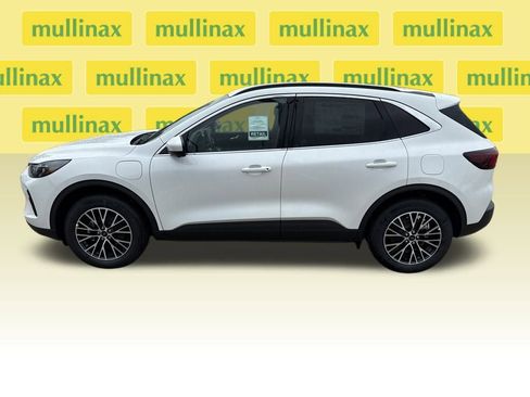 New 2025 Ford Escape SE w/ PHEV Premium Package image 10