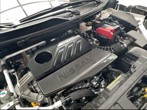 Used 2025 Nissan Rogue Platinum w/ Platinum Premium Package image 19