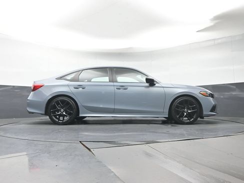 Used 2023 Honda Civic Sport image 32