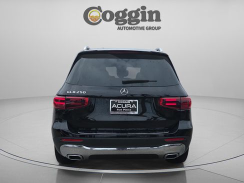 Used 2024 Mercedes-Benz GLB 250 image 4