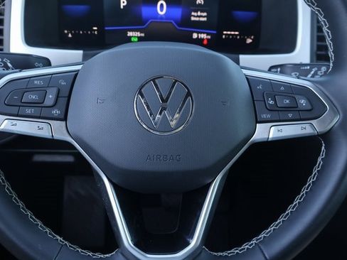 Certified 2023 Volkswagen Atlas Cross Sport SE image 19