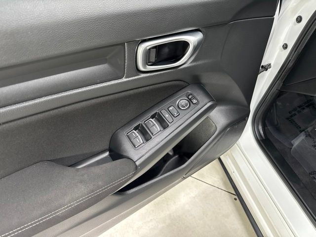 Used 2023 Honda Civic LX image 9