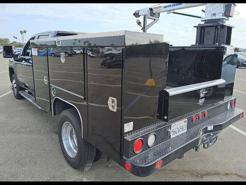 Used 2024 GMC Sierra 3500 SLT w/ SLT Convenience Package AWD/4WD image 4