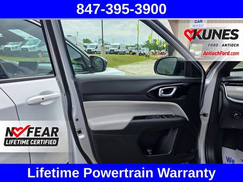 Used 2025 Jeep Compass Limited AWD/4WD image 23