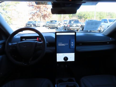 Used 2025 Ford Mustang Mach-E Premium image 17