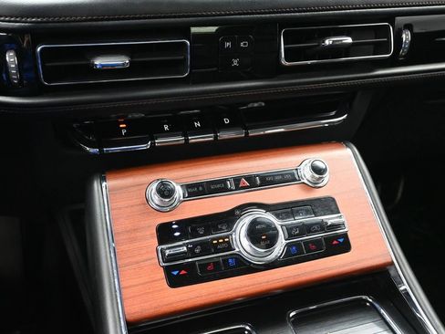 Used 2023 Lincoln Aviator Reserve w/ Equipment Group 201A image 20