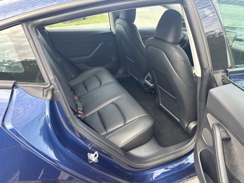 Used 2023 Tesla Model 3 Standard Range image 13