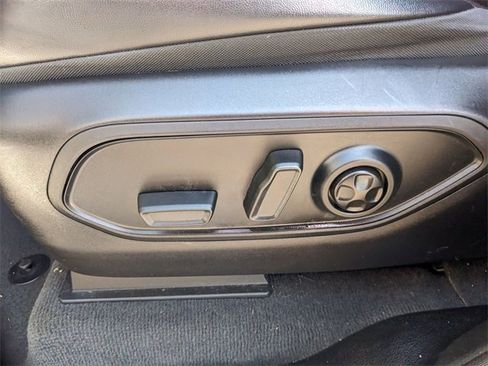 Used 2022 Jeep Grand Cherokee L Limited w/ Black Appearance Package image 7