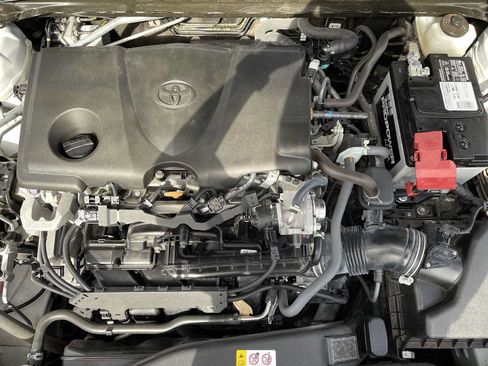 Used 2022 Toyota Camry LE FWD image 17