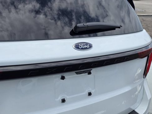 Used 2026 Ford Explorer ST-Line RWD image 33