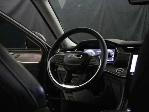 Used 2023 Jeep Grand Cherokee Limited w/ Trailer Tow Prep Group (B) image 14