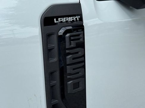 New 2026 Ford F250 Lariat w/ Black Appearance Package AWD/4WD image 6