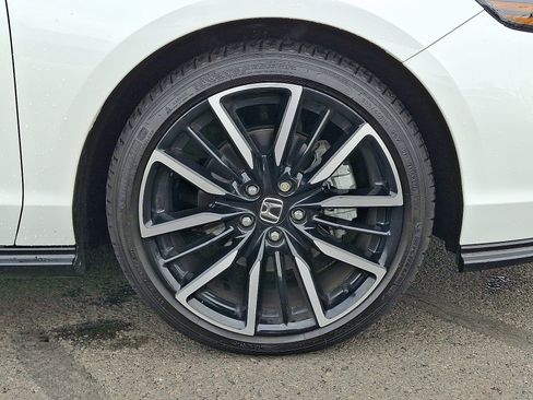 Used 2024 Honda Accord Touring image 8