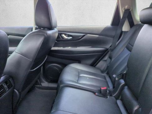 Used 2020 Nissan Rogue SL FWD image 18